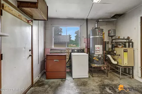 1606 Wolverine St, Anchorage, AK 99504 photo 27