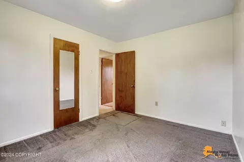 1606 Wolverine St, Anchorage, AK 99504 photo 16