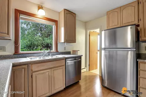 1606 Wolverine St, Anchorage, AK 99504 photo 7