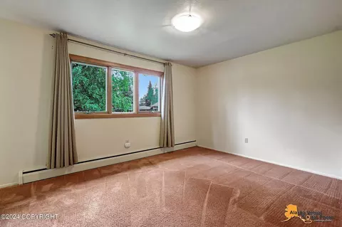 1606 Wolverine St, Anchorage, AK 99504 photo 11