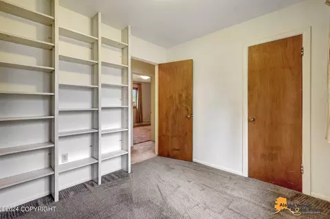 1606 Wolverine St, Anchorage, AK 99504 photo 20