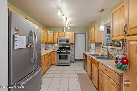 4622 E 6th Ave, Anchorage, AK 99508 photo 14