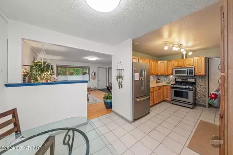 4622 E 6th Ave, Anchorage, AK 99508 photo 9