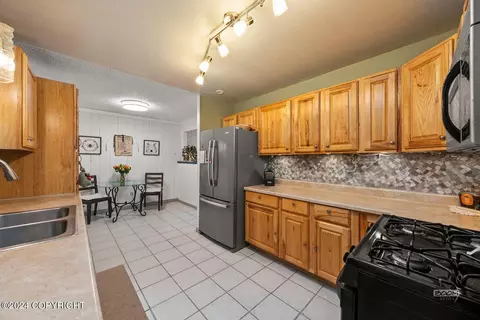 4622 E 6th Ave, Anchorage, AK 99508 photo 15