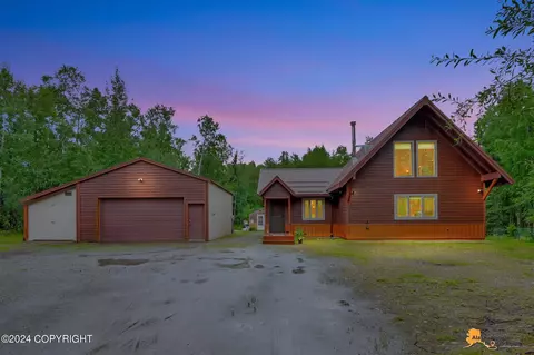 1011 N Amber Dr, Wasilla, AK 99623