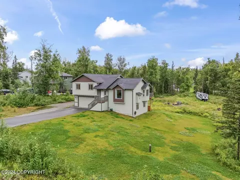 6420 N Crupperdock Dr, Palmer, AK 99645