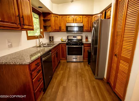 Kitchen - 19905 Samalga Cir, Eagle River, AK 99577 photo 1 of 3