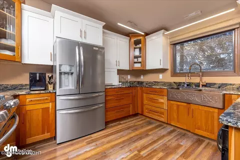 521 Donna Dr, Anchorage, AK 99504 photo 9