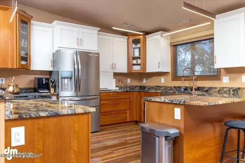 521 Donna Dr, Anchorage, AK 99504