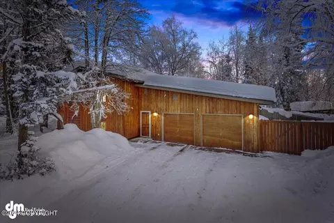 521 Donna Dr, Anchorage, AK 99504 photo 2