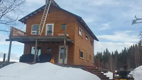 22 Edgerton Highway, Copper Center, AK 99573