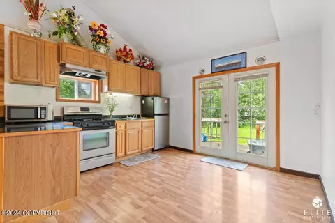 2151 E Chickaloon Rd, Wasilla, AK 99654