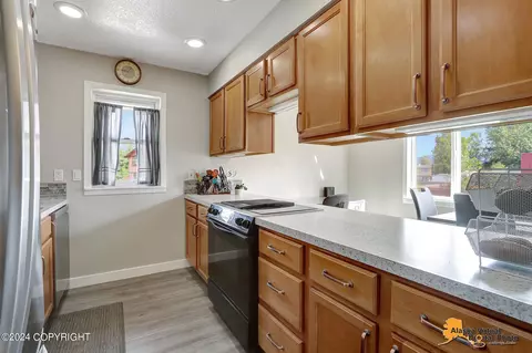 4809 E 5th Ave, Anchorage, AK 99508 photo 13