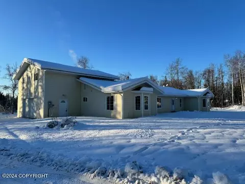 5668 W Beverly Lake Rd, Wasilla, AK 99623