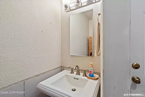 5701 E 99th Ave, Anchorage, AK 99507 photo 22