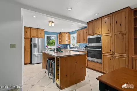 Kitchen - 4401 Edinburgh Dr, Anchorage, AK 99502 photo 1 of 9