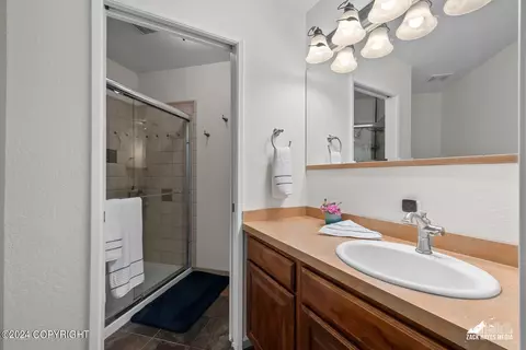 Bath - 4401 Edinburgh Dr, Anchorage, AK 99502 photo 4 of 5