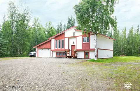 2602 Lisa Ann Dr, North Pole, AK 99705