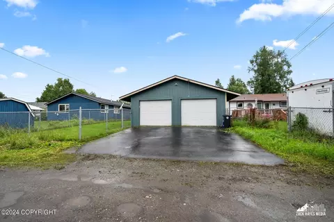 258 Bunn St, Anchorage, AK 99508