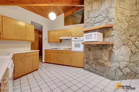 Kitchen - 2136 E 36th Ave, Anchorage, AK 99503 photo 5 of 9