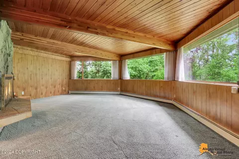 Living - 2136 E 36th Ave, Anchorage, AK 99503 photo 6 of 8