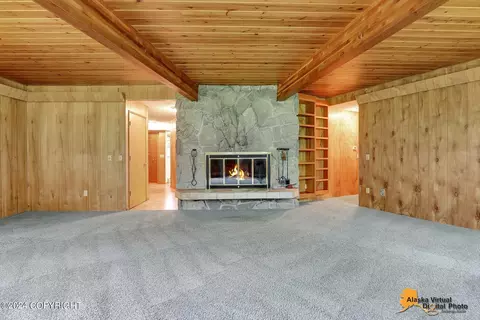 Living - 2136 E 36th Ave, Anchorage, AK 99503 photo 8 of 8