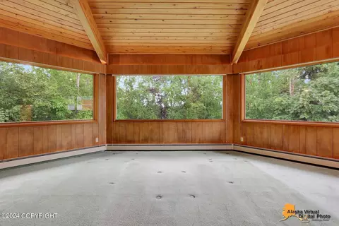 Living - 2136 E 36th Ave, Anchorage, AK 99503 photo 5 of 8