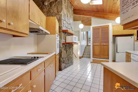 Kitchen - 2136 E 36th Ave, Anchorage, AK 99503 photo 1 of 9