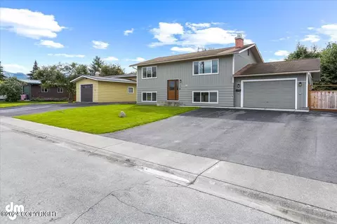4536 E 6th Ave, Anchorage, AK 99508
