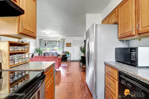 Kitchen - 3214 E 16th Ave, Anchorage, AK 99508 photo 2 of 2