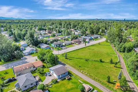 View/Area - 3214 E 16th Ave, Anchorage, AK 99508 photo 9 of 10