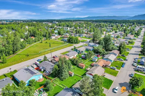 View/Area - 3214 E 16th Ave, Anchorage, AK 99508 photo 7 of 10