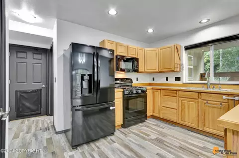22747 Mc Manus Dr, Chugiak, AK 99567 photo 19