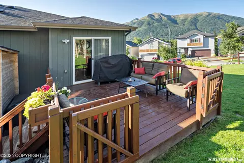 Exterior - 20501 Pine Crest Ln, Eagle River, AK 99577 photo 3 of 6