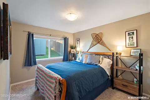 Bedroom - 20501 Pine Crest Ln, Eagle River, AK 99577 photo 2 of 4
