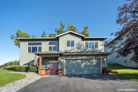 Exterior - 20501 Pine Crest Ln, Eagle River, AK 99577 photo 2 of 6