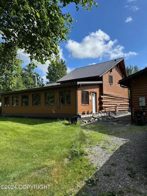 3800 E Ruth Dr, Wasilla, AK 99654