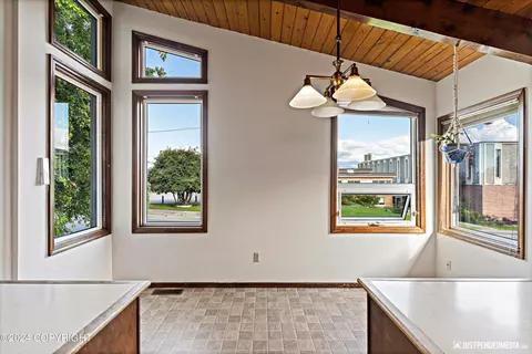 Dining - 1310 E St, Anchorage, AK 99501 photo 1 of 2