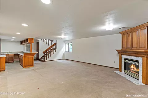 Living - 1310 E St, Anchorage, AK 99501 photo 3 of 5