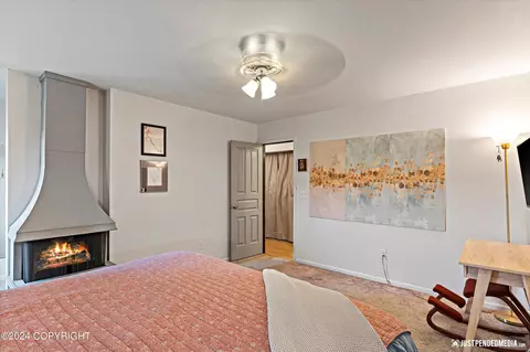 Bedroom - 1310 E St, Anchorage, AK 99501 photo 4 of 8