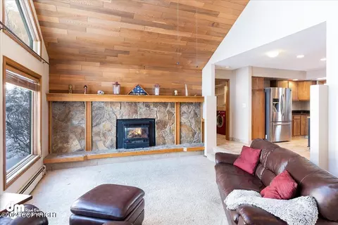 10143 Stewart Dr, Eagle River, AK 99577 photo 4