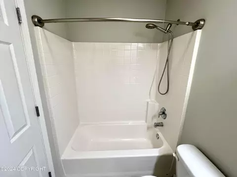 Bath - 6237 E Tudor Rd, Anchorage, AK 99507 photo 5 of 5