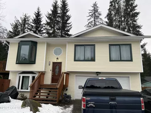 8184 Threadneedle St # B, Juneau, AK 99801