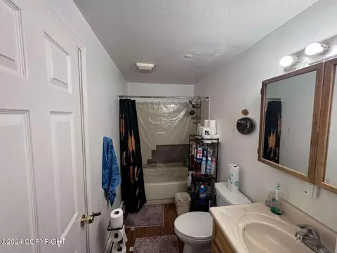 Bath - 4630 E 9th Ave, Anchorage, AK 99508 photo 2 of 2