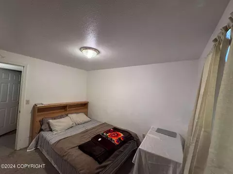 Bedroom - 4630 E 9th Ave, Anchorage, AK 99508 photo 4 of 7