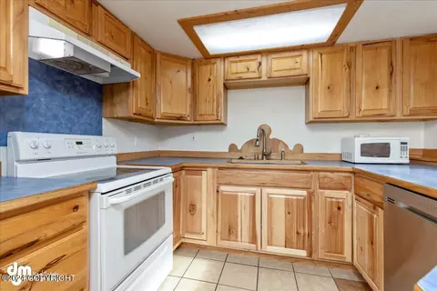 8014 E 3rd Ave, Anchorage, AK 99504 photo 22