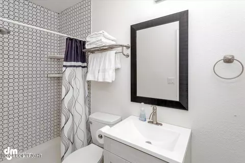 Bath - 18123 Hidden Falls Ave, Eagle River, AK 99577 photo 1 of 3