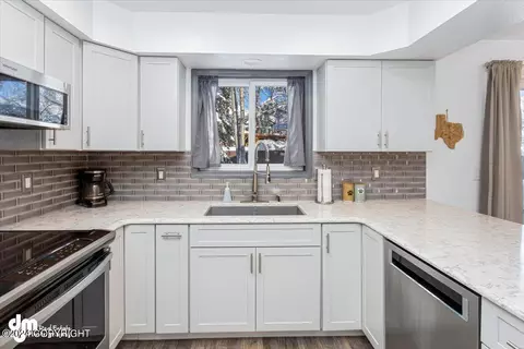 Kitchen - 18123 Hidden Falls Ave, Eagle River, AK 99577 photo 4 of 5