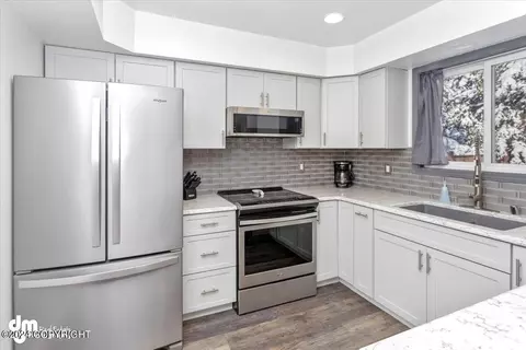 Kitchen - 18123 Hidden Falls Ave, Eagle River, AK 99577 photo 3 of 5