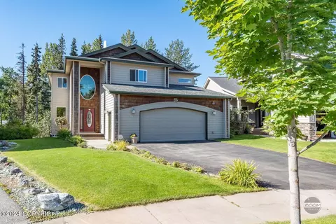 2936 Captain Cook Estates Cir, Anchorage, AK 99517